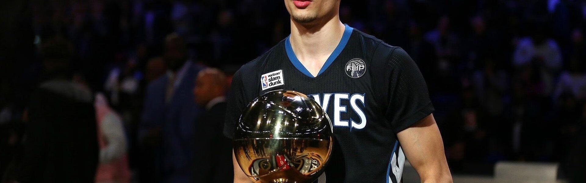 【澳客网官网】先扫你两条街！美媒发图调侃引爆热议，一张照片竟藏374次技犯暗喻