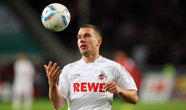 澳客网 官网-媒体人曝余嘉豪西乙收入锐减 仅为浙江时期零头 年轻中锋渴望证明自己