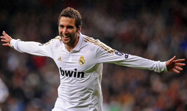 澳客网页版：回到主场两大替补终于发威！里德和沃克合砍22分 投篮合计15中9