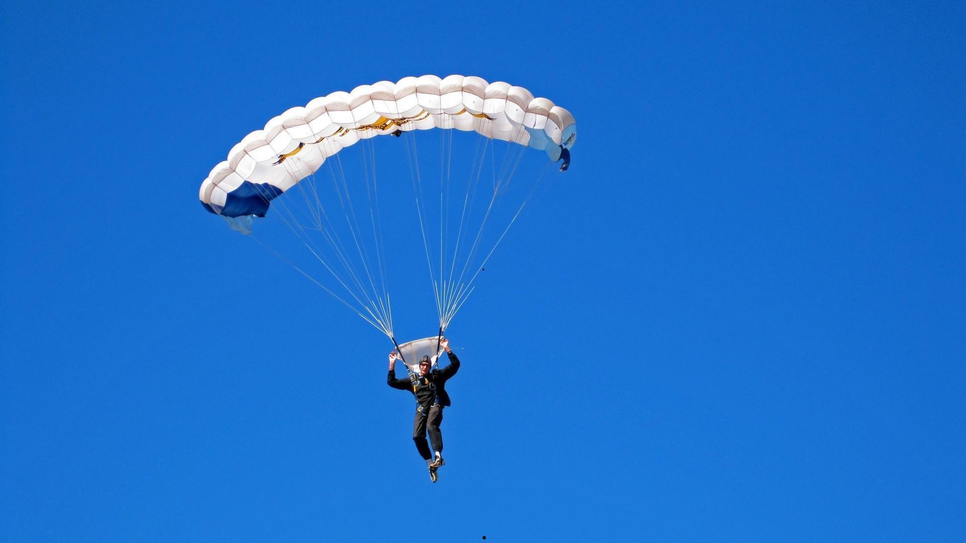 世俱杯决赛最佳阵容揭晓，阿什拉夫领衔巴黎八将霸榜，内托荣膺最高分