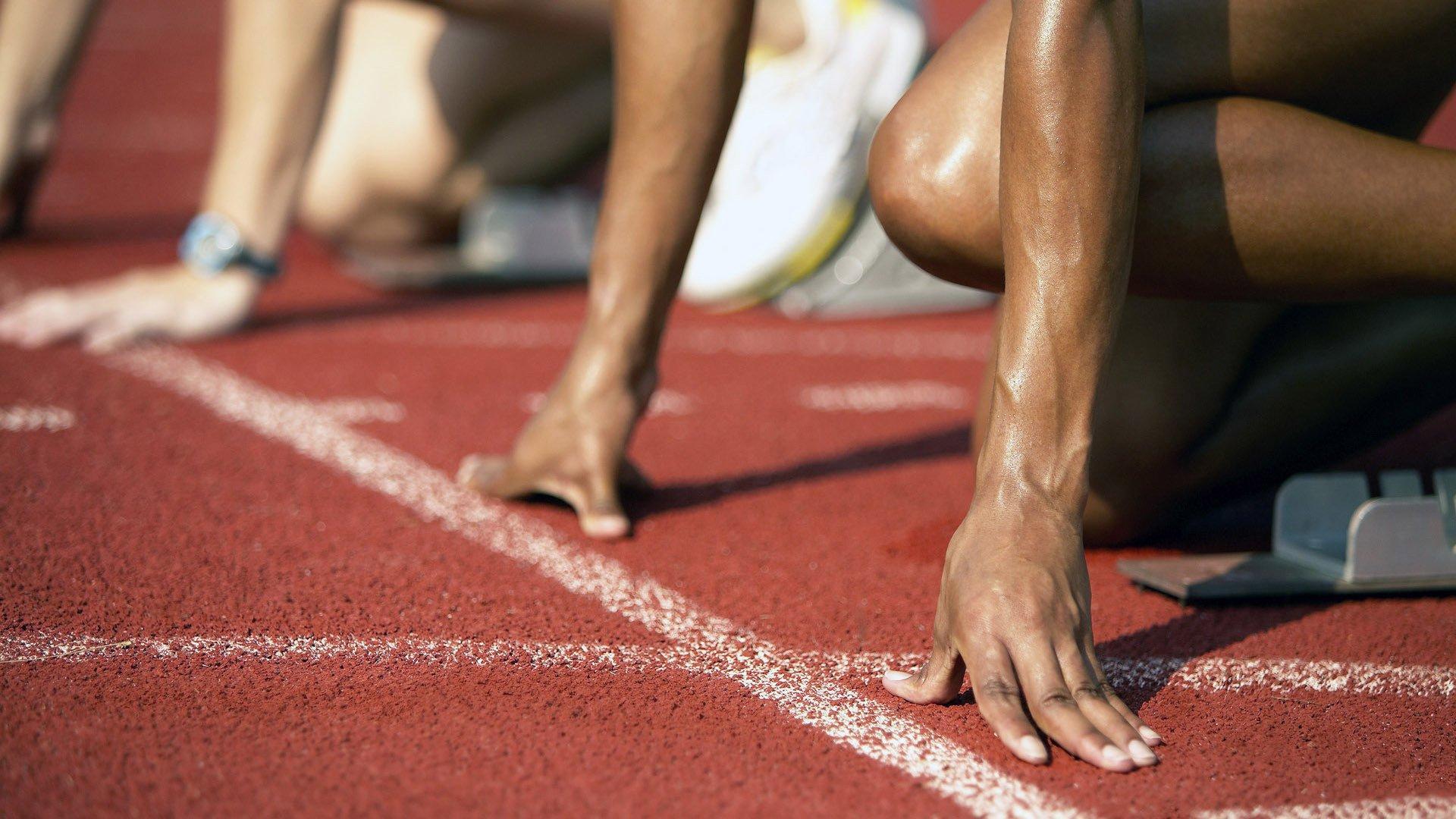 比卢普斯，现在利拉德不用再一个人扛起球队了 他的心态非常完美